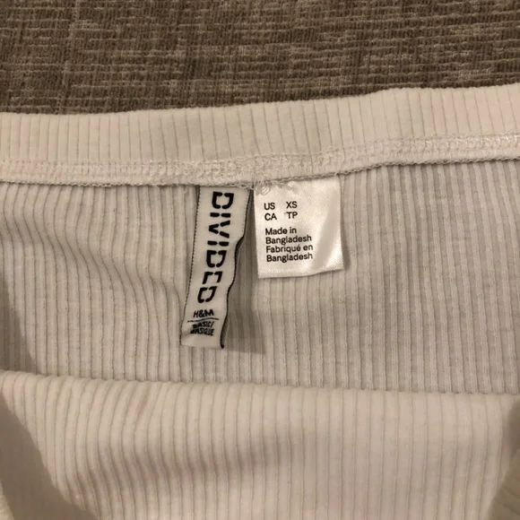 H&M Off the Shoulder Ribbed Tee - Picture 3 of 3